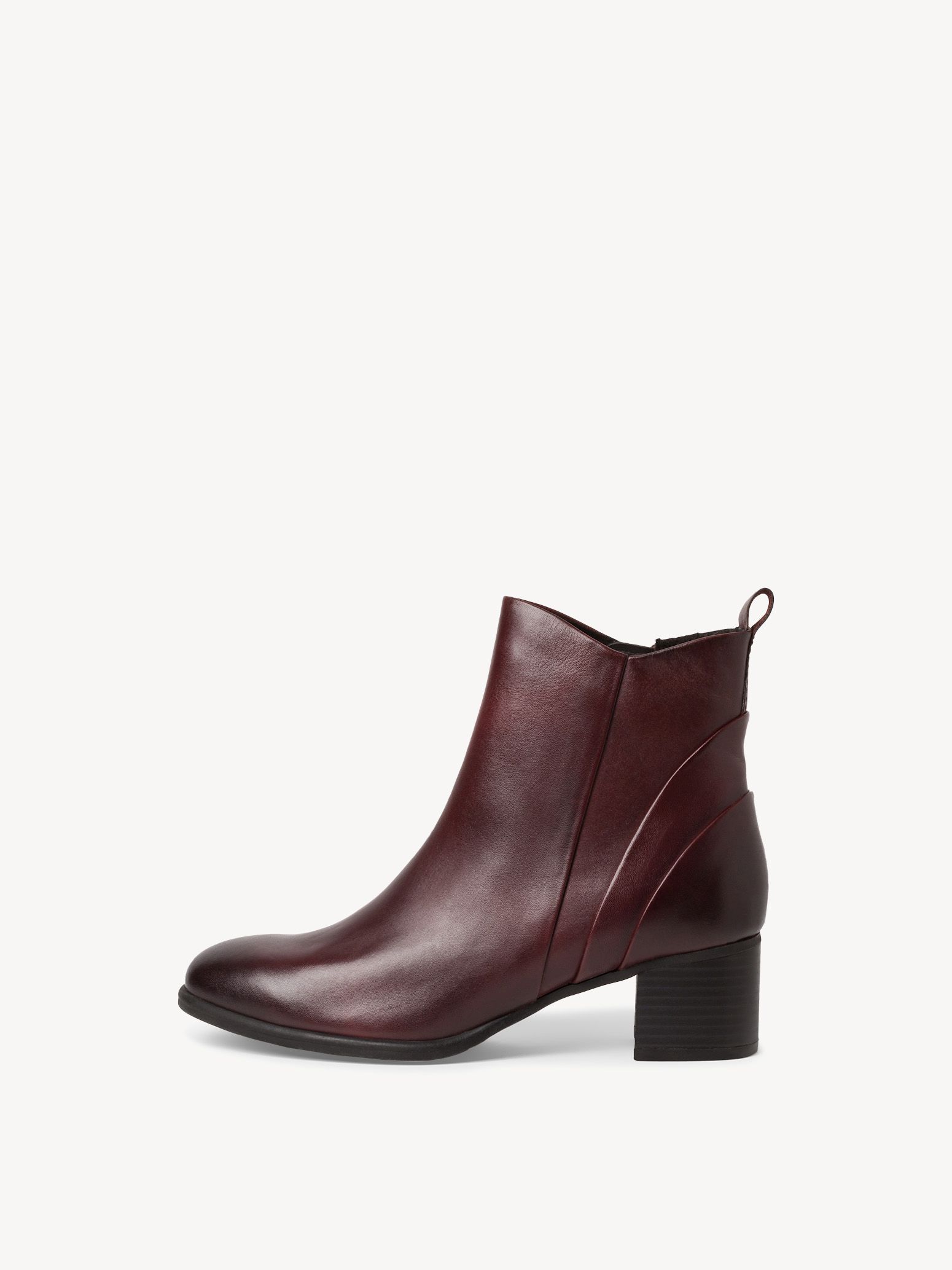 Leather Bootie - red